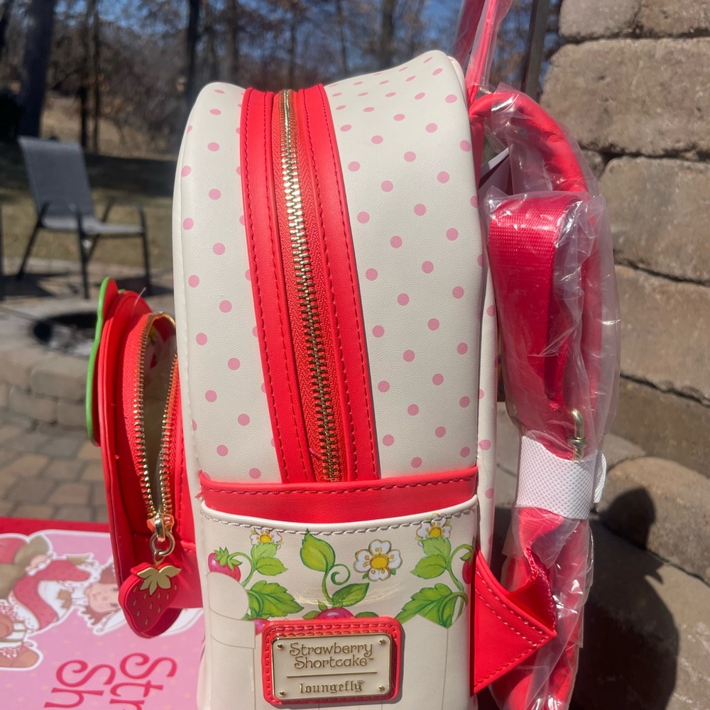 NWT! Loungefly Strawberry Shortcake Strawberry House
Scented Mini Backpack - Picture 12 of 14
